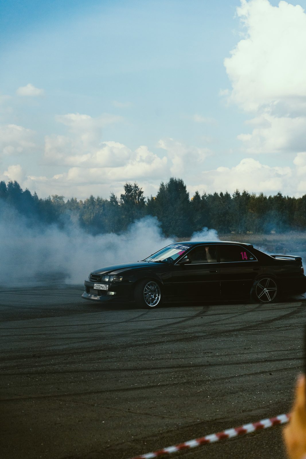 Toyota Chaser sliding through a corner